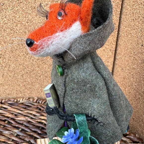 Handmade Wool Toy - Mrs. Mitchel The Florist - Picture 4 of 5